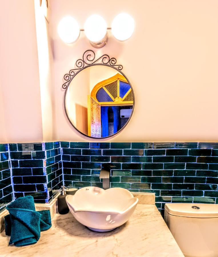 Old World Charm, Modern Comfort Szafszawan Zewnętrze zdjęcie